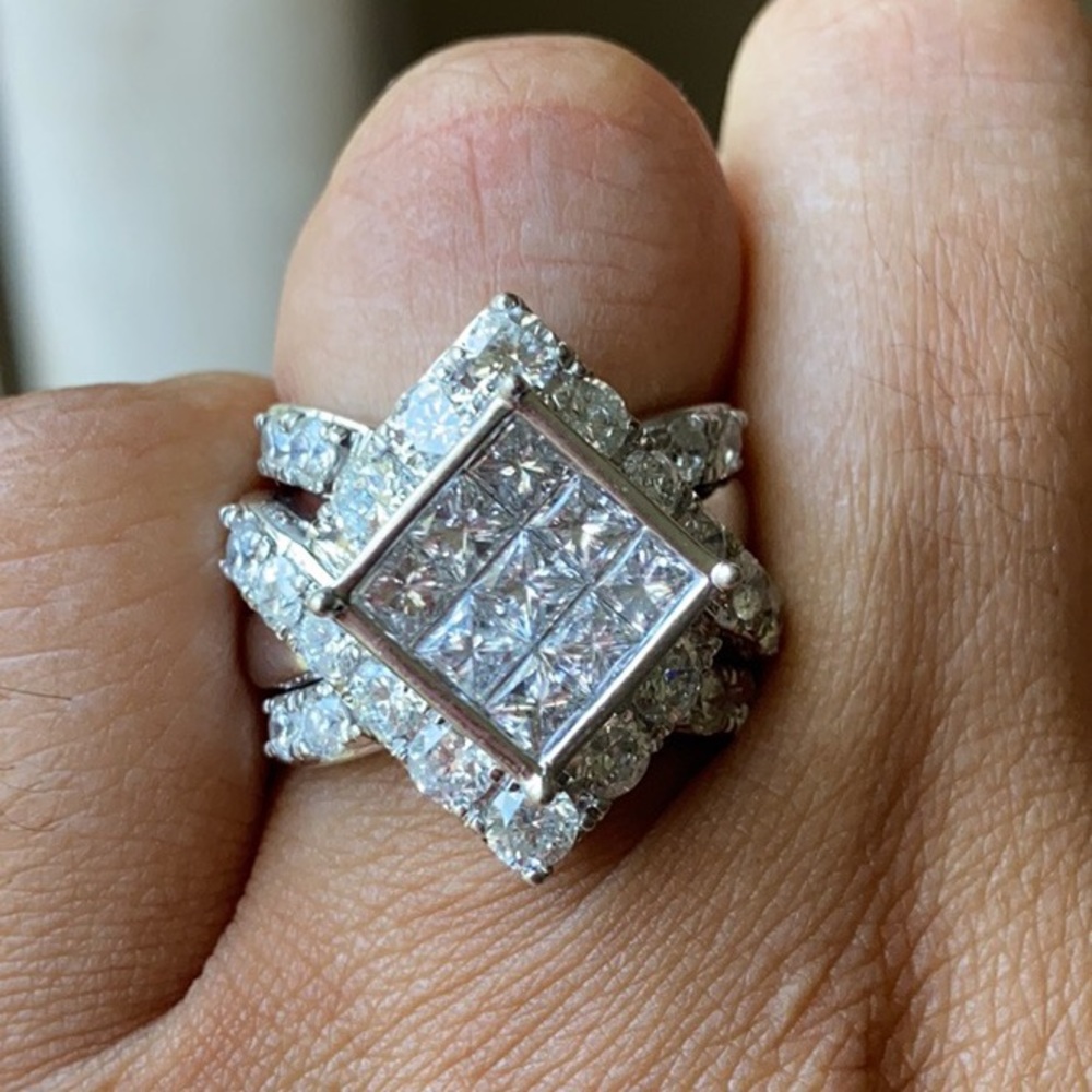 SOLD.   5ct 14kt white gold Diamond ring